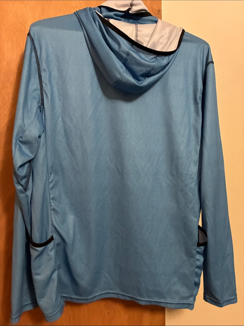 Simms Sky Blue Hooded Performance Fishing Shirt - Picture 5 of 6